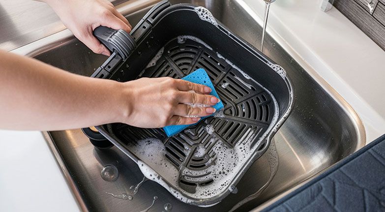 Как да почистим еър фрайър бързо и лесно